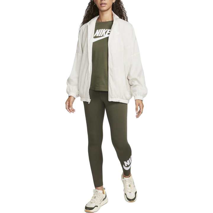 Nike Nike T Shirts Women's Green Crew Neck Moderate Straight Fit