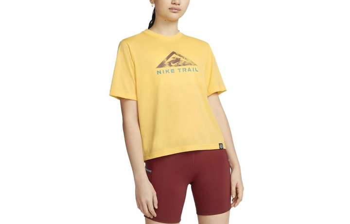 Nike Nike T Shirts Women's Gold Crew Neck Moderate Straight Fit