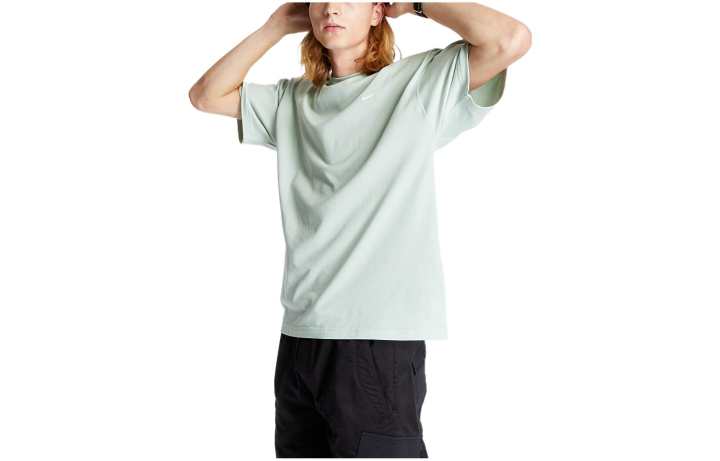 Nike Nike T Shirts Men's Green Crew Neck Moderate Straight Fit