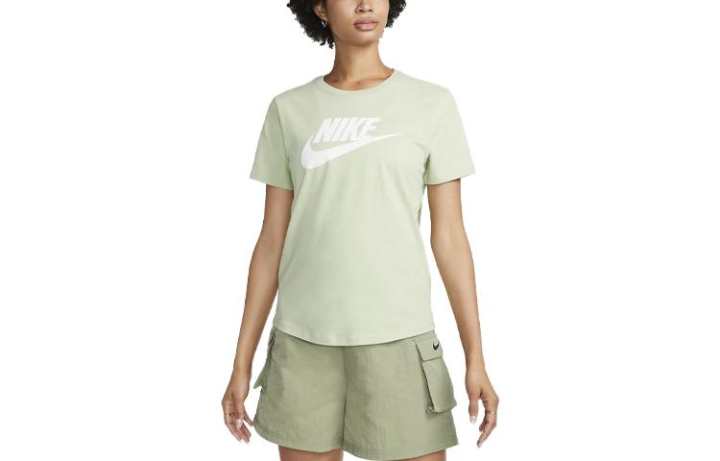 Nike Nike T Shirts Women's Light Green Crew Neck Moderate Straight Fit
