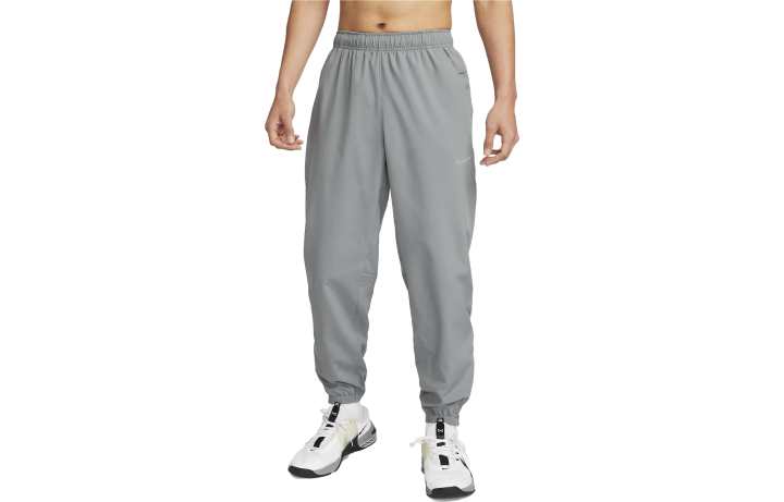 Nike Nike Form Men's Dri-FIT Tapered Versatile Pants