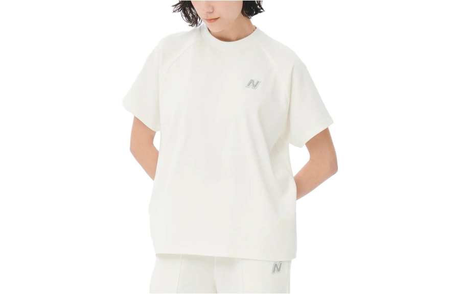New Balance New Balance T Shirts Women's White Crew Neck Moderate Straight Fit