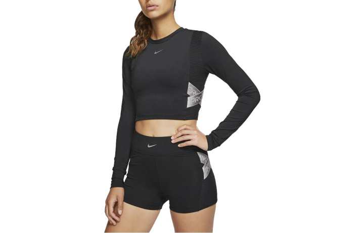 Nike Nike T Shirts Women's Black Crew Neck Moderate Straight Fit