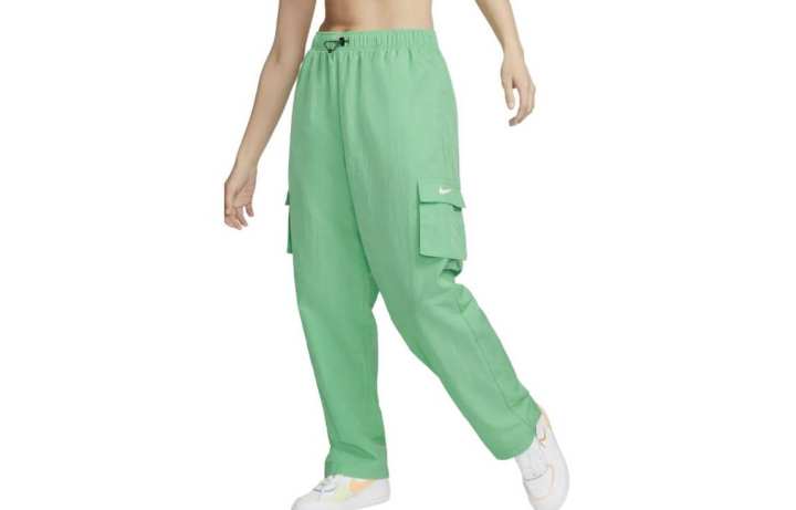 Nike Nike Casual Pants Women's Green Moderate Straight Fit Pants