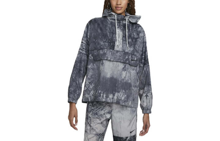 Nike Nike Jackets Women's Black Hooded Moderate Other