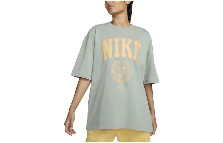 Nike Nike T Shirts Women's Light Green Crew Neck Moderate Straight Fit