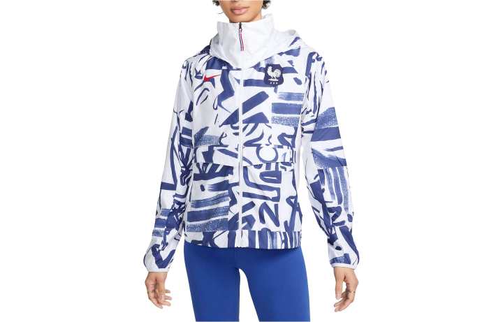 Nike Nike Jackets Women's White Hooded Moderate Other