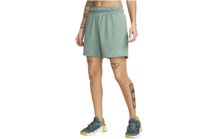 Nike Nike Attack Women's Dri-FIT Fitness Mid-Rise 5' Unlined Shorts