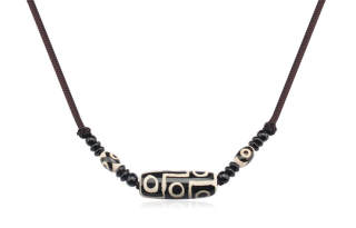 TRUE ME Agate & Chalcedony Necklaces Unisex