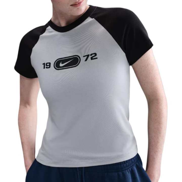 Nike Nike Sportswear Chill Knit Women's Slim Graphic T-Shirt