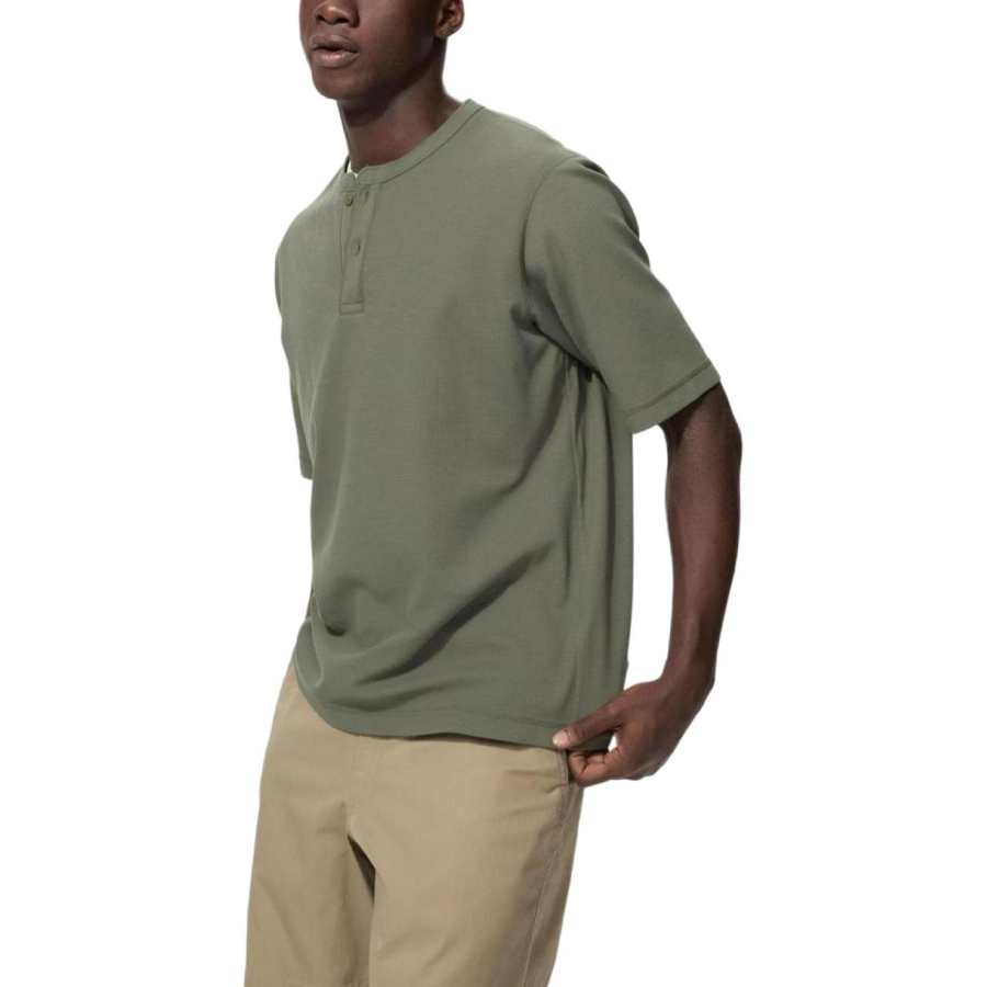 UNIQLO T Shirt Unisex Dark Olive