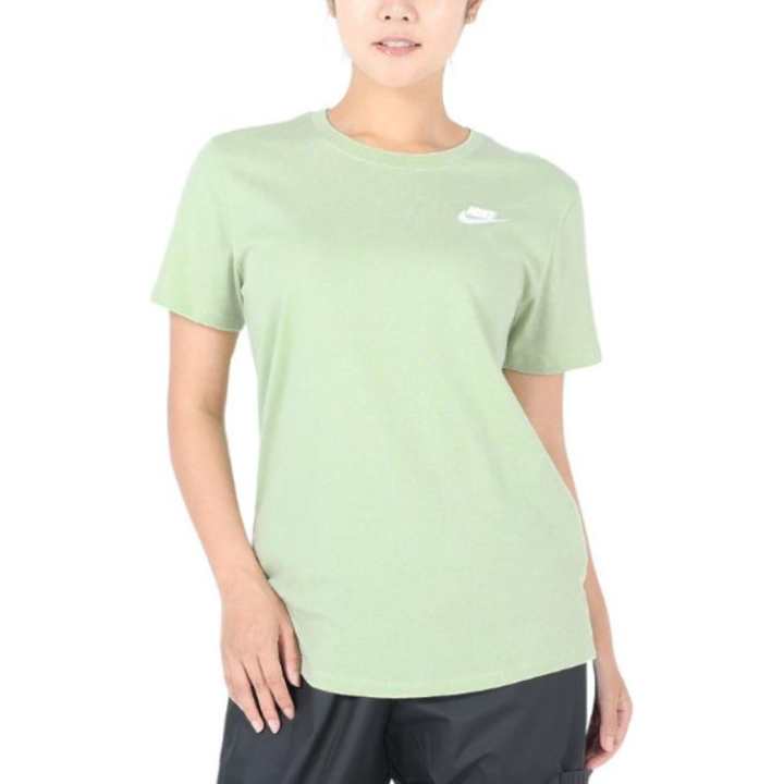 Nike Nike T Shirts Women's Green Crew Neck Moderate Straight Fit