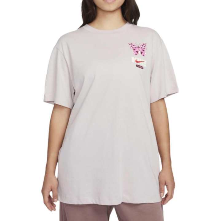 Nike Nike T Shirts Women's White Crew Neck Moderate Straight Fit