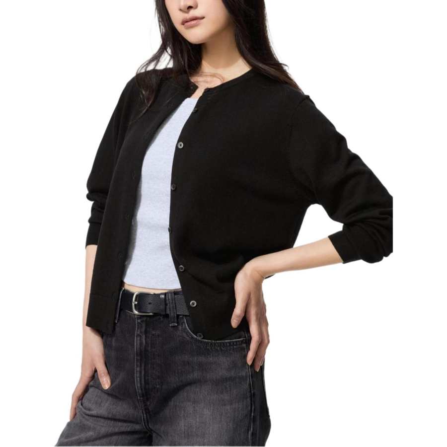 UNIQLO Knitwear Women's Black Crew Neck Moderate Cardigan