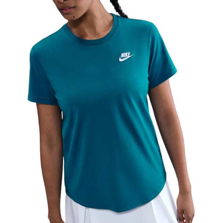 Nike Nike Sportswear Club Essentials Women's T Shirt