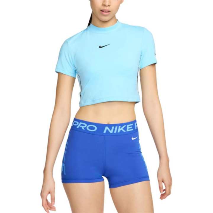Nike Nike T Shirts Women's White Crew Neck Moderate Straight Fit