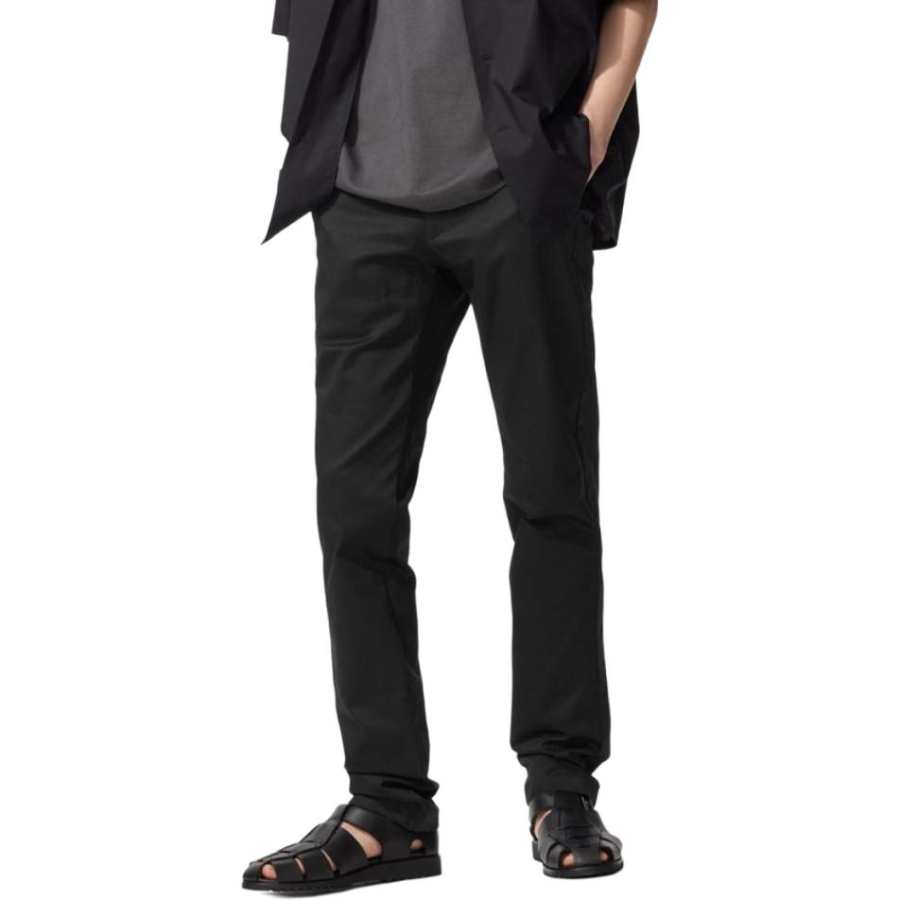 UNIQLO Casual Pants Unisex Black Moderate Straight Fit Pants