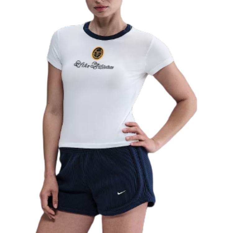 Nike Nike Sportswear Chill Knit Women's Slim Cropped Graphic T-Shirt