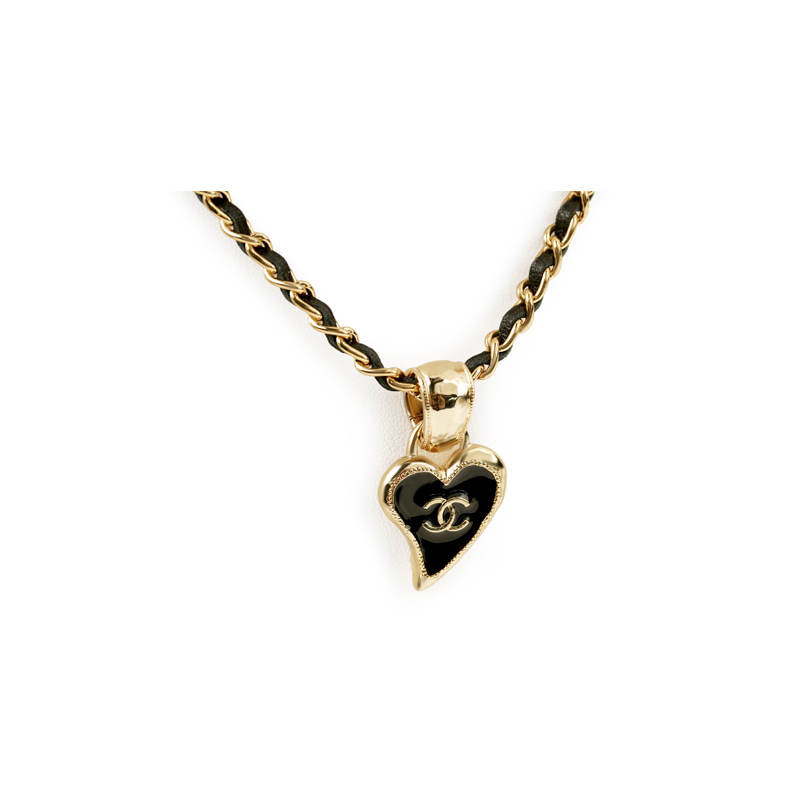 CHANEL Chanel 1986-1988 heart leather necklace