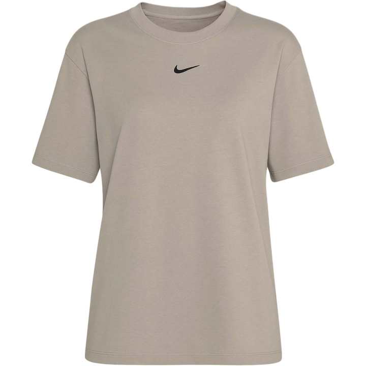 Nike Nike Sportswear Essential T shirt