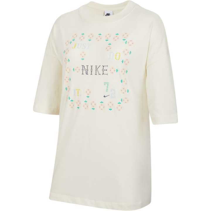 Nike Nike Sportswear T Shirt Teenagers