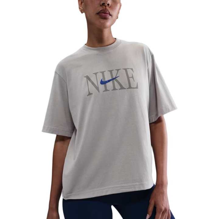 Nike Nike Sportswear Essential Women's Boxy Graphic T-Shirt
