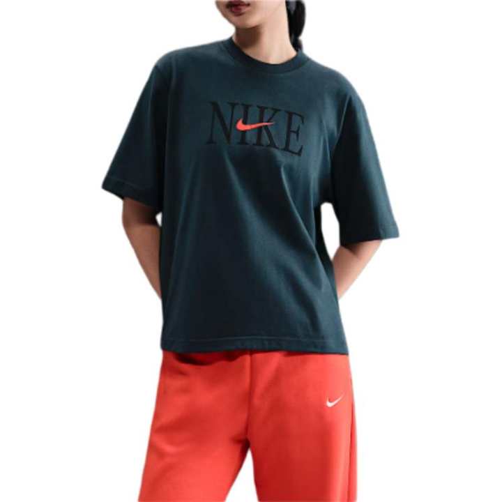 Nike Nike Sportswear Essential Women's Boxy Graphic T Shirt