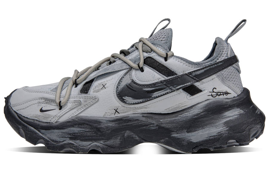 Nike Nike TC 7900 Urban Mist Abrasion Resistant Low top Chunky Sneakers Women's Black Gray
