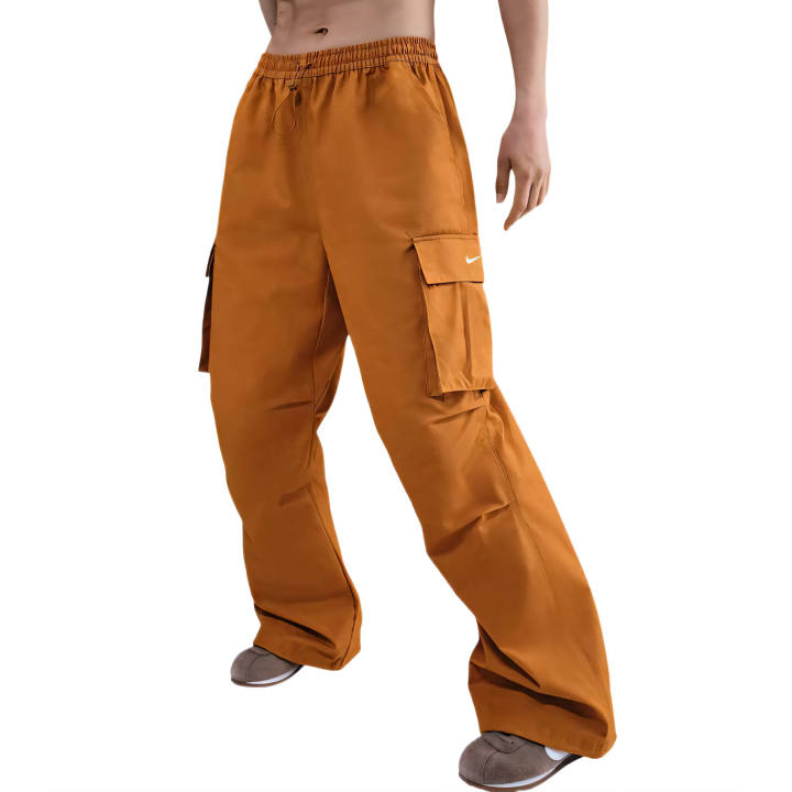 Nike Nike Sportswear Women's Mid Rise Oversized Woven Cargo Pants