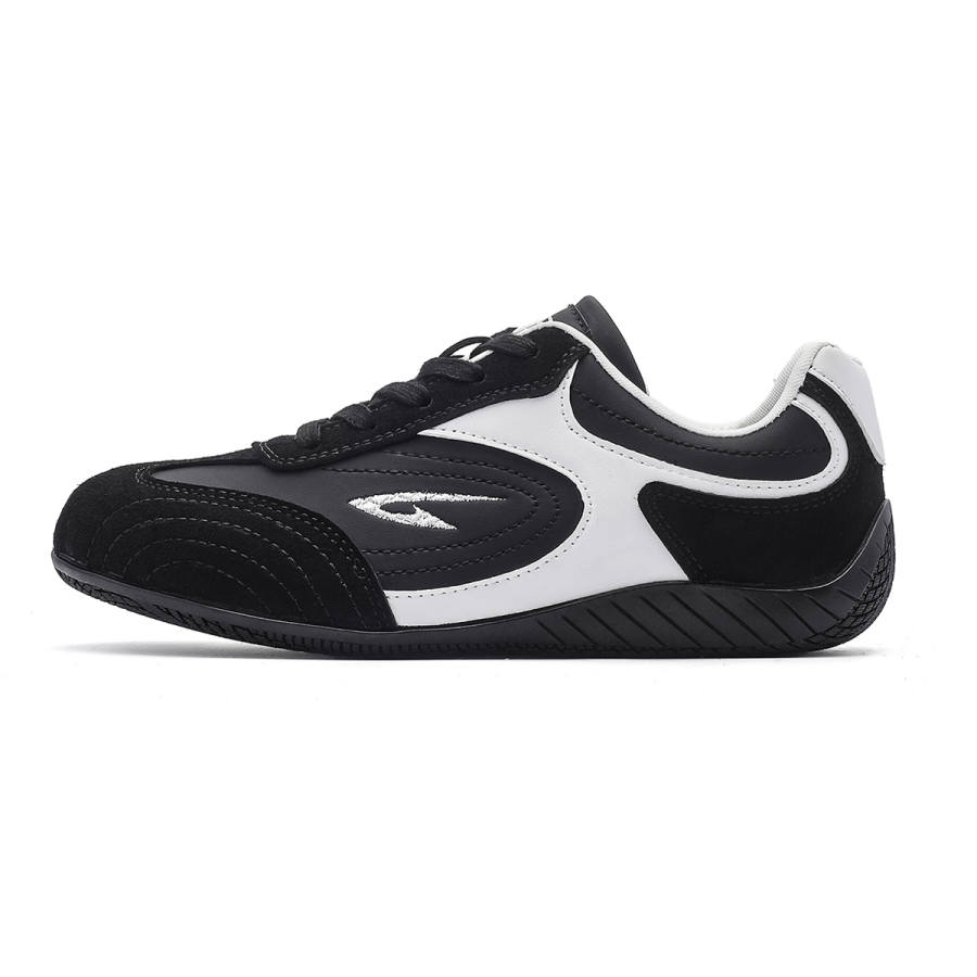 DEERWAY Low top Casual Shoes Women's White Black
