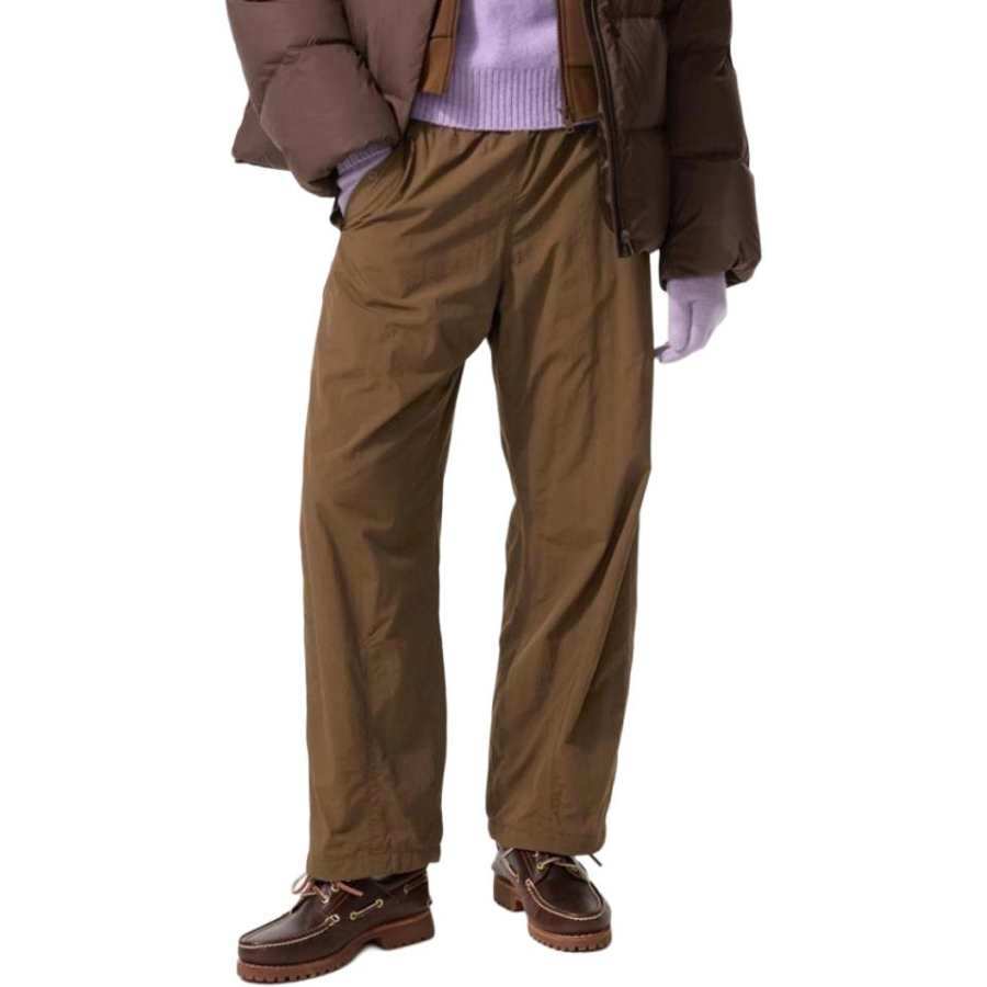 UNIQLO Casual Pants Women's Moderate Straight Fit Pants