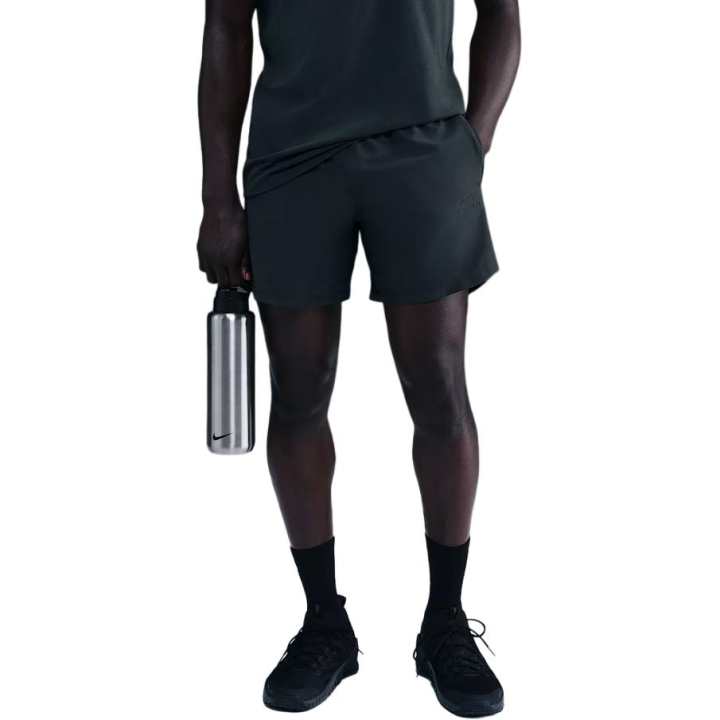 Nike Nike Pro Training Men's Dri-FIT 6" Shorts