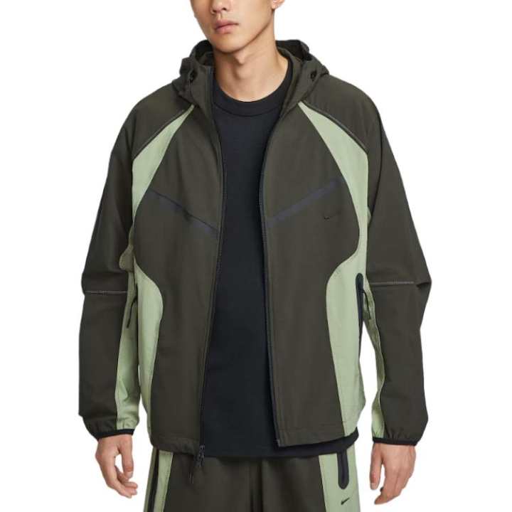 Nike Nike Dri-FIT woven color-block windrunner jacket