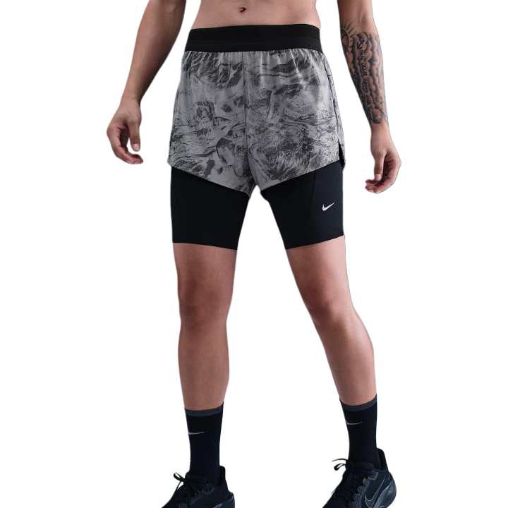 Nike Nike Swift Women's Mid-Rise 2-in-1 Reflective Running Shorts