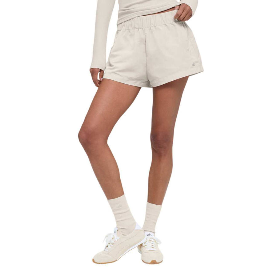 Alo Yoga Casual Shorts Women's Moderate