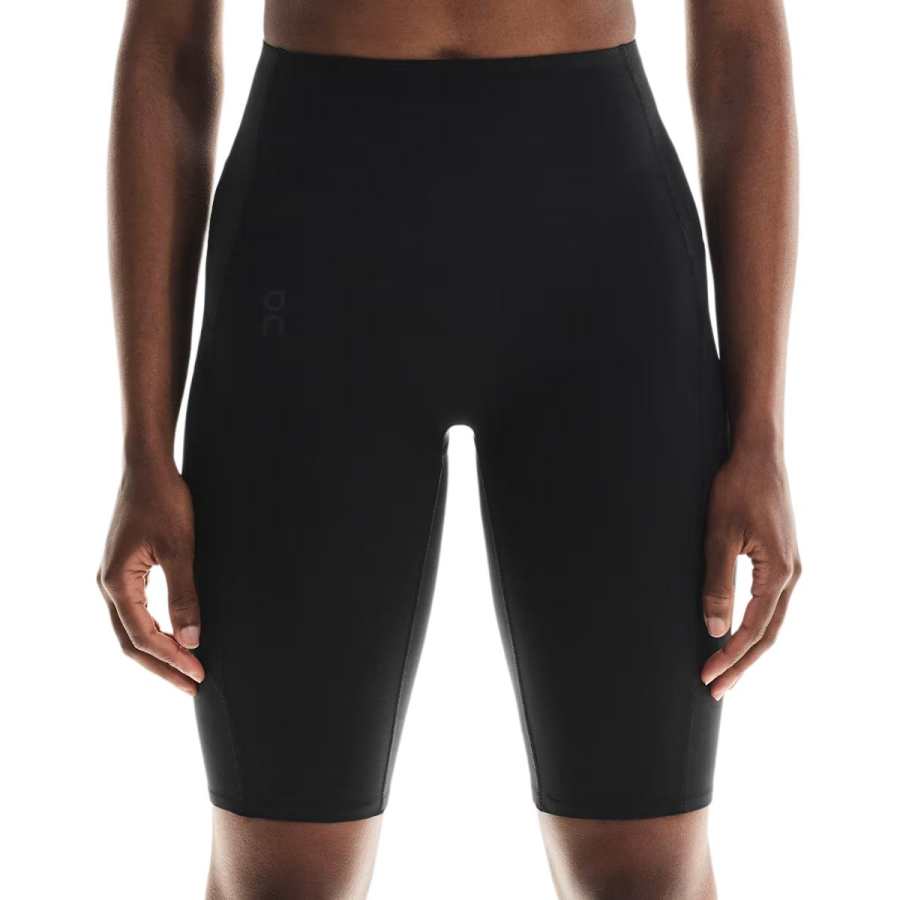 On Sports Shorts Women's Black Moderate