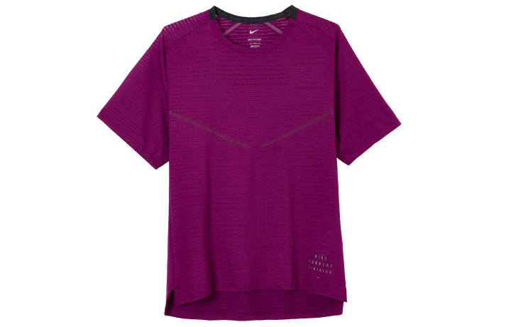 Nike Nike T Shirts Men's Burgundy Crew Neck Moderate Straight Fit