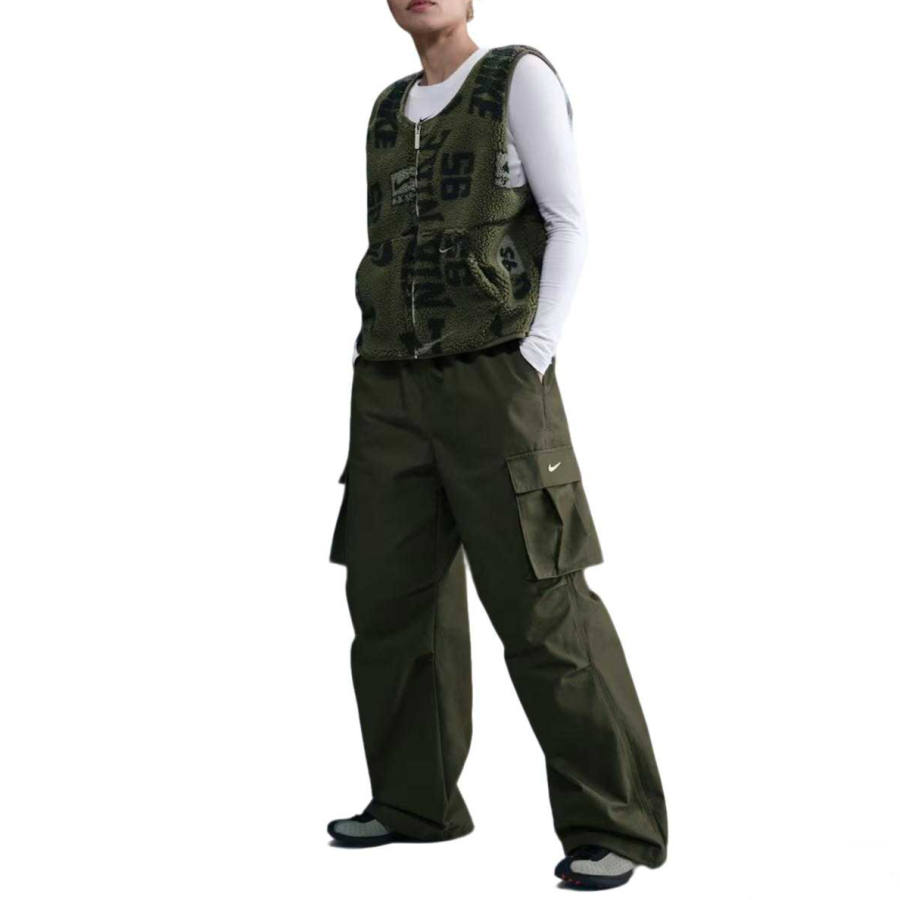 Nike Nike Sportswear Women's Mid-Rise Oversized Woven Cargo Pants