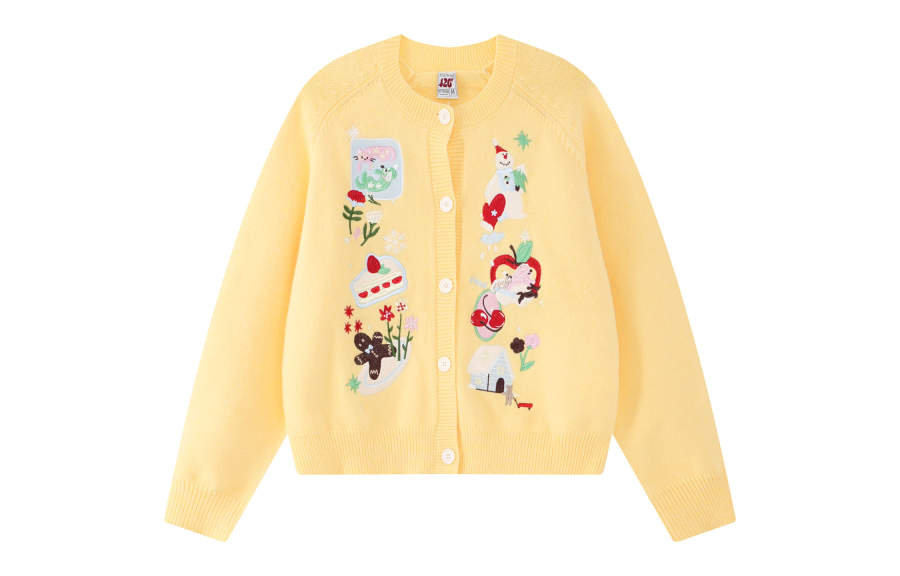 F426 Sweaters Women's Crew Neck Moderate Cardigan