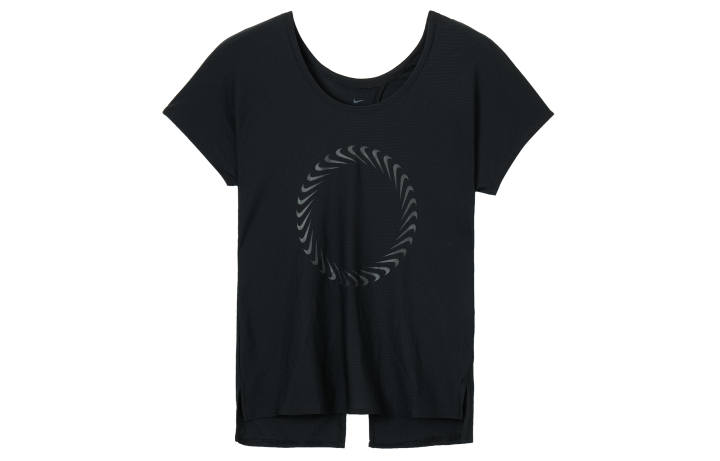 Nike Nike T Shirts Women's Black Crew Neck Moderate Straight Fit