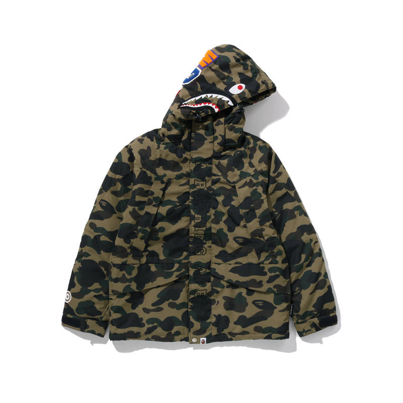 A BATHING APE A Bathing Ape camo shark snowboard jacket