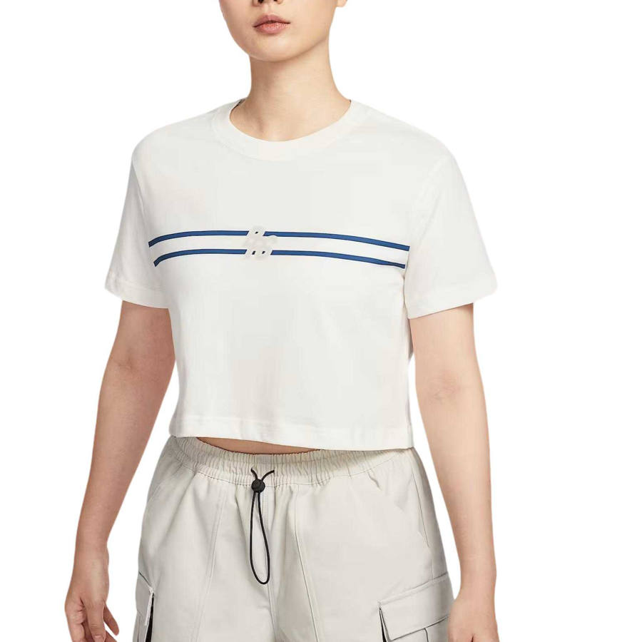 Nike Nike Sportswear Club Regular T Shirt Women's