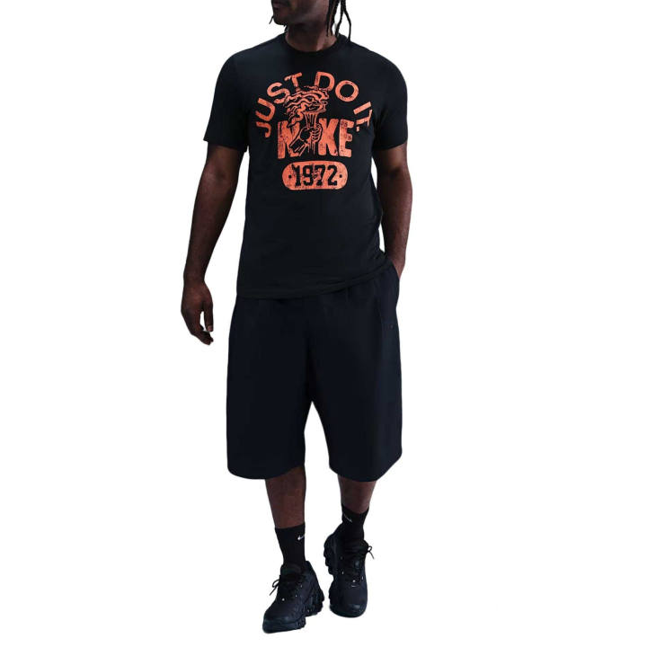 Nike Nike Sportswear T Shirts Men's Black Crew Neck Moderate