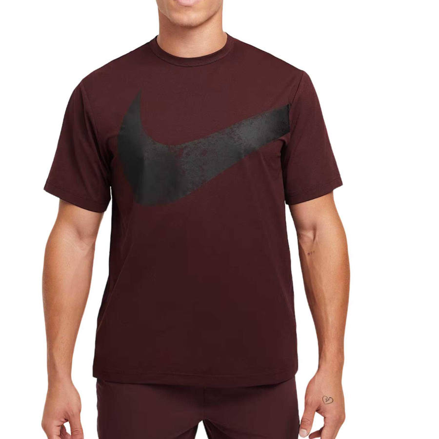 Nike Nike HYVERSE T Shirts Men's Burgundy Shredding/Black Crew Neck Moderate Straight Fit
