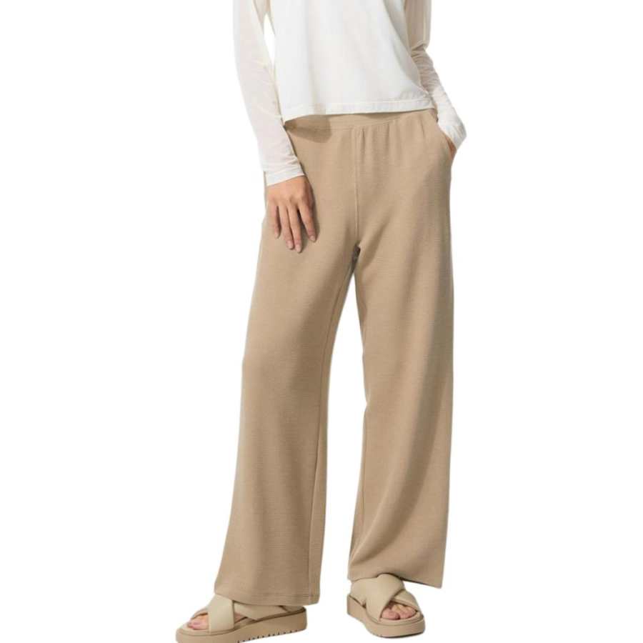 UNIQLO Casual Pants Women's Beige Moderate Straight Fit Pants
