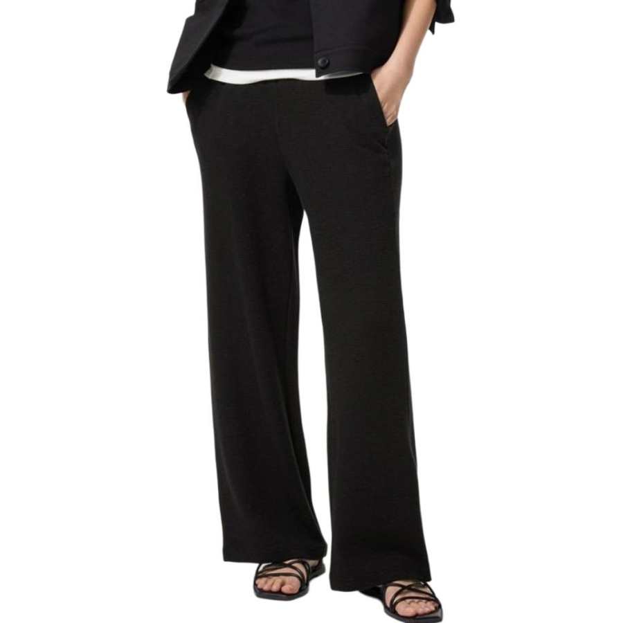 UNIQLO Casual Pants Women's Black Moderate Straight Fit Pants