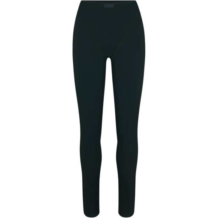 Nike NikeSKIMS Matte Women's High-Waisted V-Line 26" Leggings