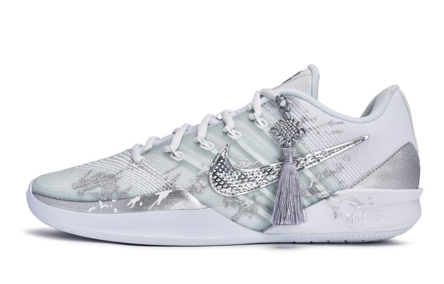 Nike Nike Sabrina 3 REGO Hot Dog, Silver Dragon Leaps Wave Low top Basketball Shoes Unisex Gray White Silver