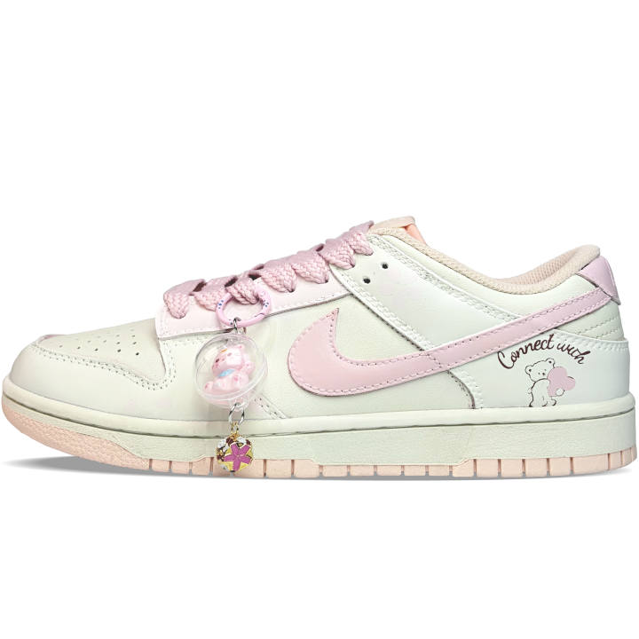 Nike Nike Dunk Bear Fun Sweetheart Abrasion Resistant Abrasion Resistant Low top Skateboard Shoes Women's Beige Pink