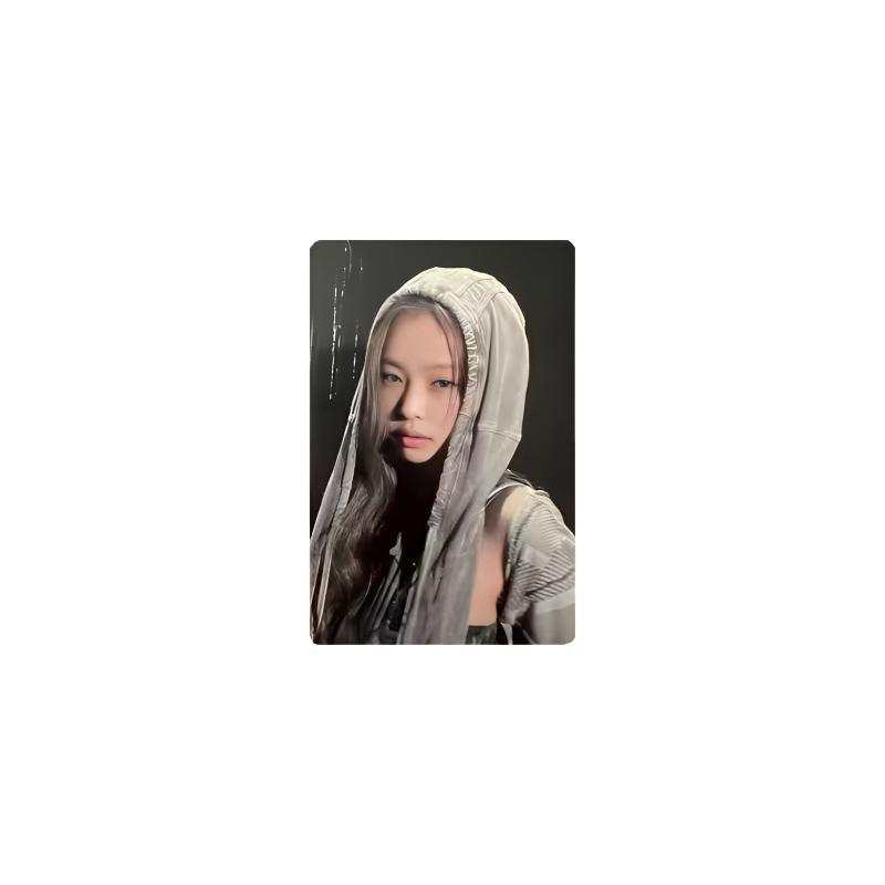 YG ENTERTAINMENT BLACKPINK JENNIE BORN PINK Women's Group Photocards 1 Pc